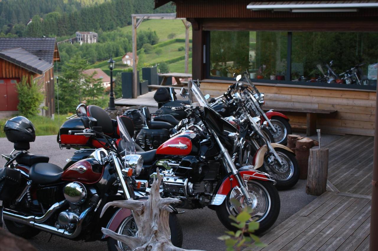 Au Domaine De Py Hotel Льо Валтон Екстериор снимка